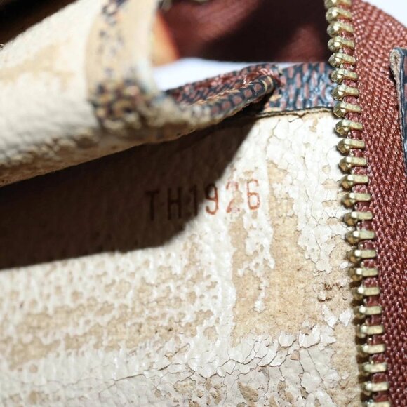 LOUIS VUITTON Damier Ebene Poche Toilette 26 Pouch N47543 LV Auth 84848 - Picture 11 of 16